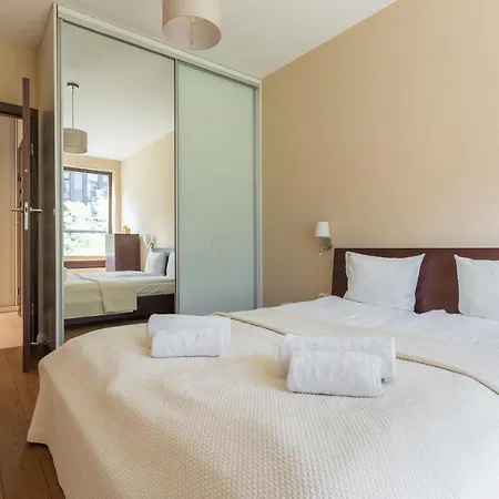 アパート Close -cozy One Bedroom - Siedmiogrodzka 1